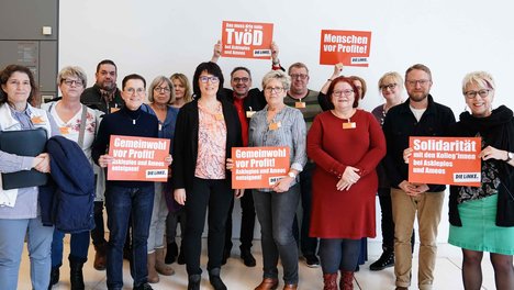 Bundestag_linke_besuch_klinikbeschaeftigte-1.jpg