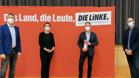 Die_Kreisvorsitzenden_aus_Anhalt-Bitterfeld_und_dem_Salzlandkreis_gratulieren_zur_Wahl.jpg